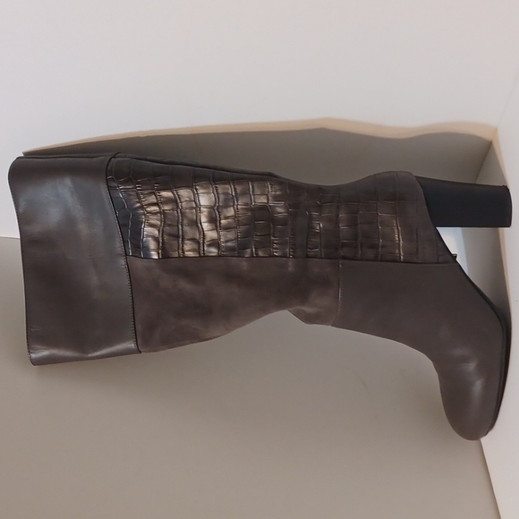 NEW IN BOX! Women's Grey Knee-High Boots Size 8M L@@K WOW! - Picture 11 of 16